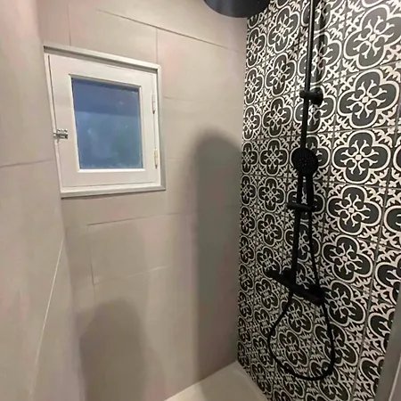 Apartment Centre Renove Avec Emplacement Nice